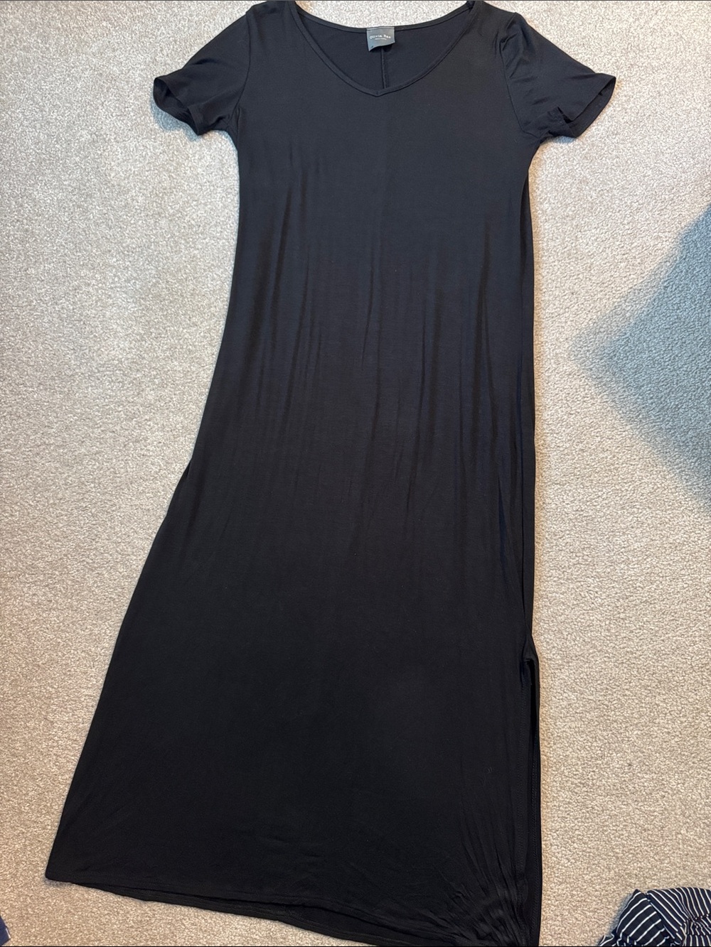 Olivia Rae Black V-Neck Short Sleeve Maxi Dress
